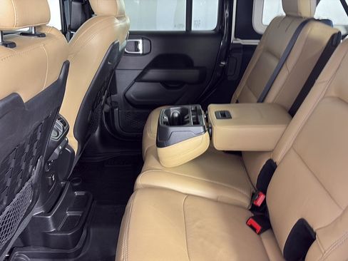 Used 2019 Jeep Wrangler Unlimited Rubicon image 22