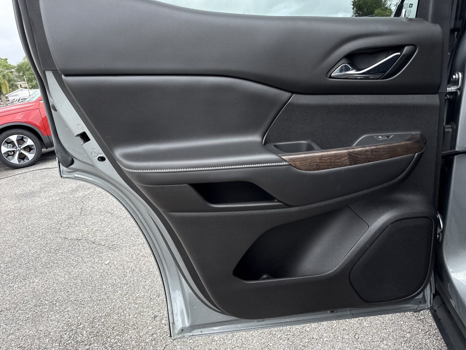 Used 2023 GMC Acadia Denali w/ Denali Ultimate Package FWD image 36