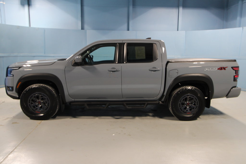 Used 2025 Nissan Frontier PRO-4X AWD/4WD image 25