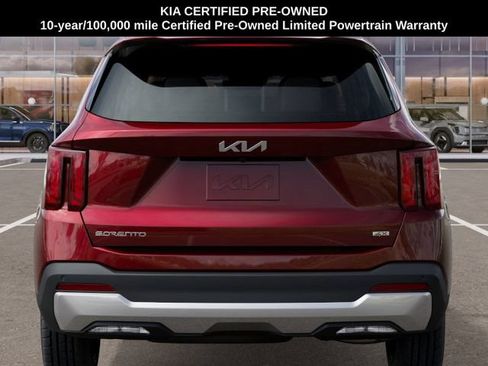 Certified 2025 Kia Sorento S AWD/4WD image 13