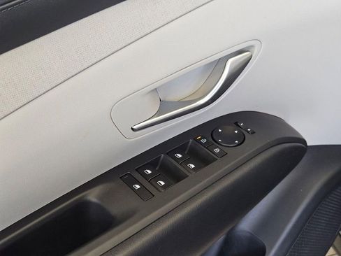 Certified 2025 Hyundai Tucson SEL image 11