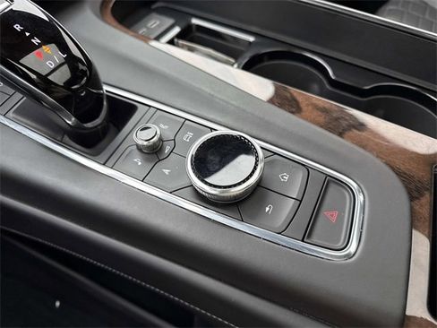 Used 2021 Cadillac Escalade ESV Premium Luxury Platinum image 30