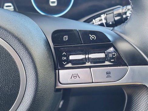 Used 2023 Hyundai Elantra SEL w/ Convenience Package image 14