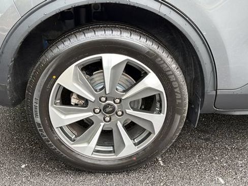 Certified 2024 Ford Escape Platinum AWD/4WD image 19