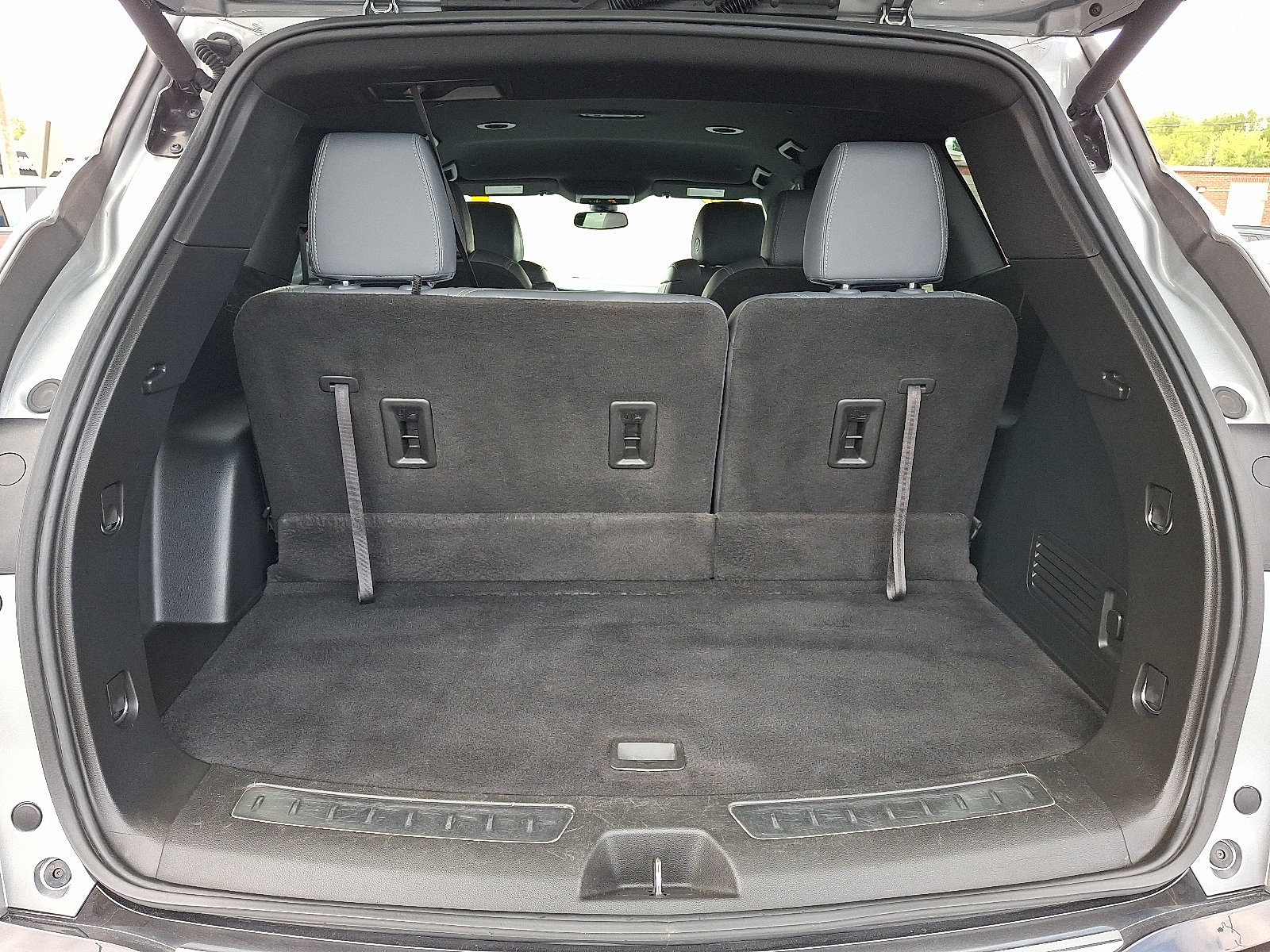 Used 2023 Buick Enclave Essence AWD/4WD image 28