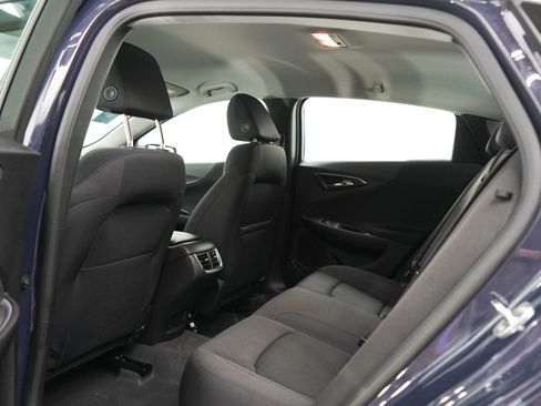 Used 2025 Chevrolet Malibu LT FWD image 16