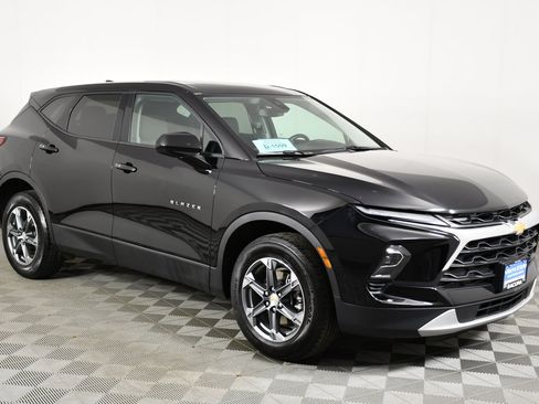 Used 2025 Chevrolet Blazer LT AWD/4WD image 4