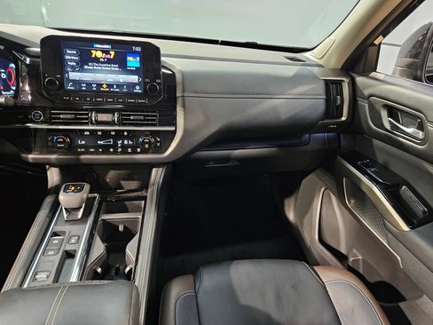 Used 2024 Nissan Pathfinder Platinum w/ Cargo Package FWD image 11