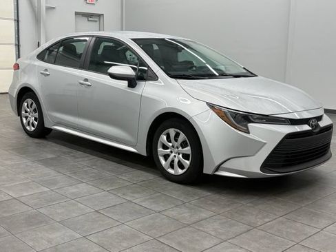 Used 2024 Toyota Corolla LE FWD image 1