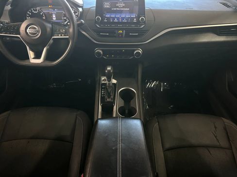 Used 2022 Nissan Altima 2.5 SV FWD image 4