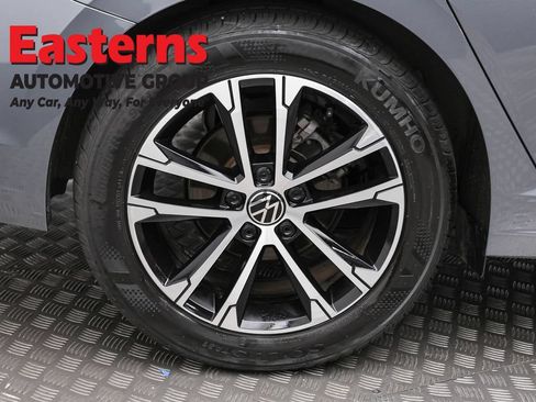 Used 2025 Volkswagen Jetta Sport FWD image 29