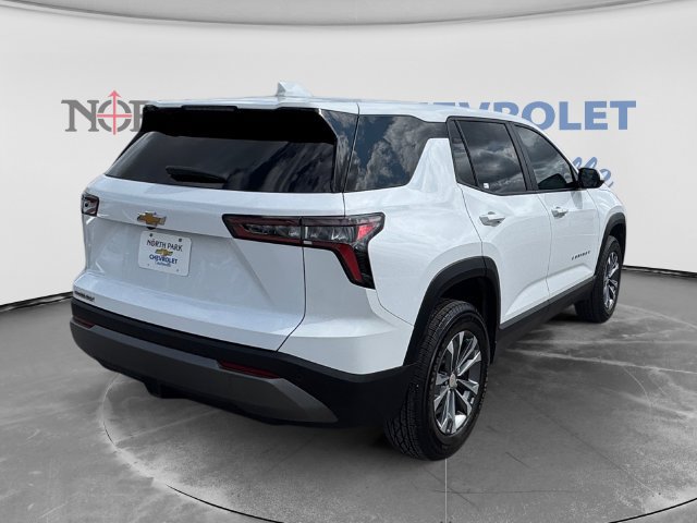 Used 2026 Chevrolet Equinox LT FWD image 3