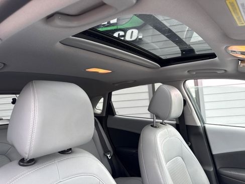 Used 2019 Hyundai Kona Ultimate FWD image 11