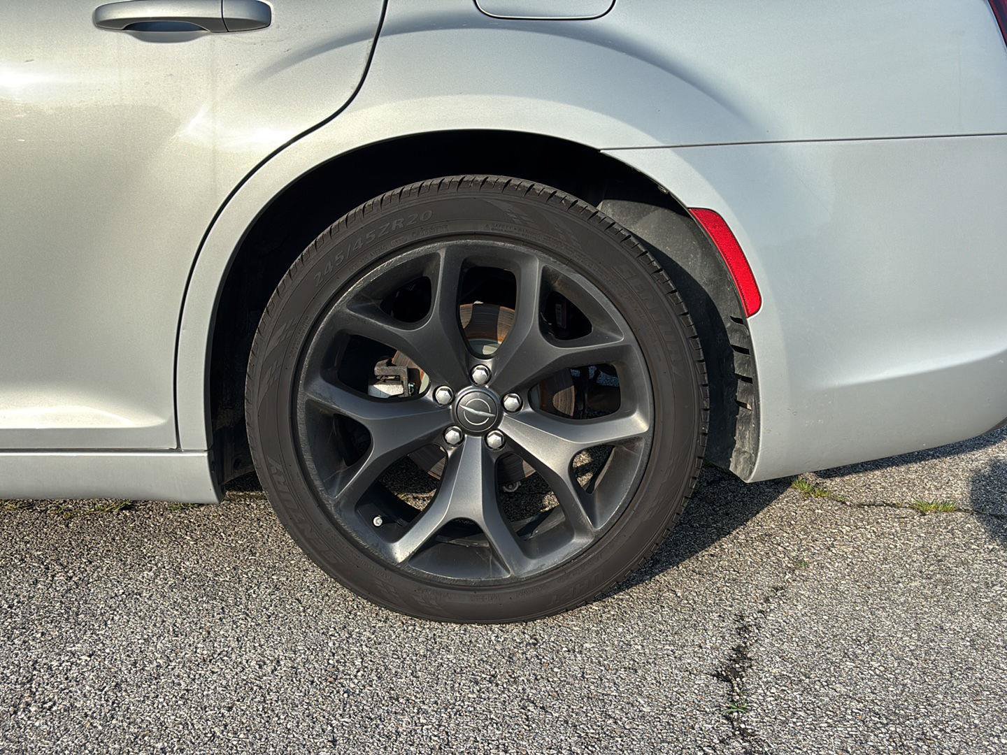 Used 2023 Chrysler 300 S RWD image 7