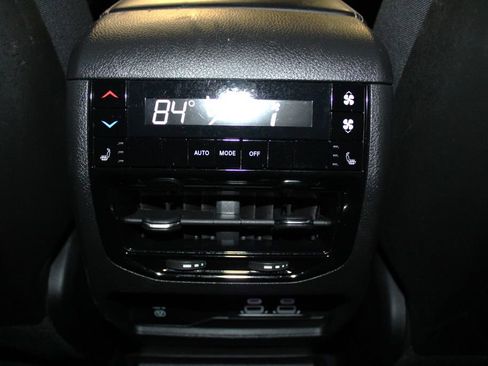 Used 2023 Jeep Grand Cherokee L Limited image 36