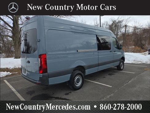 Used 2022 Mercedes-Benz Sprinter 2500 image 6