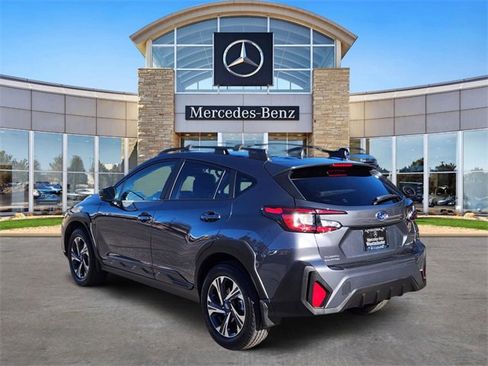 Used 2024 Subaru Crosstrek 2.0i Premium image 3