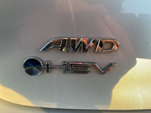 Used 2025 Toyota Camry XLE image 44