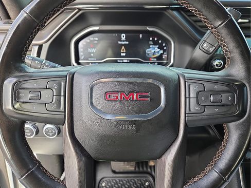 Used 2024 GMC Sierra 2500 AT4 image 24