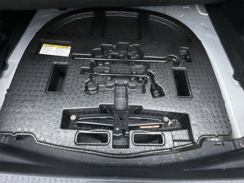 Used 2020 Toyota Camry SE image 41