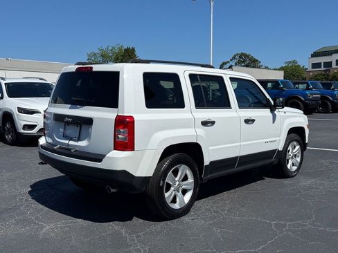 Used 2014 Jeep Patriot Sport AWD/4WD image 4