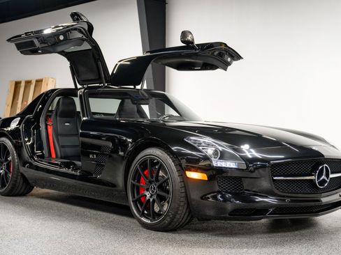 Used 2014 Mercedes-Benz SLS AMG GT Coupe image 3