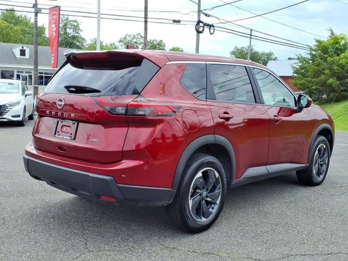 Used 2025 Nissan Rogue SV AWD/4WD image 5