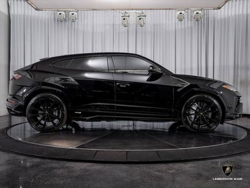 Used 2024 Lamborghini Urus S AWD/4WD image 8