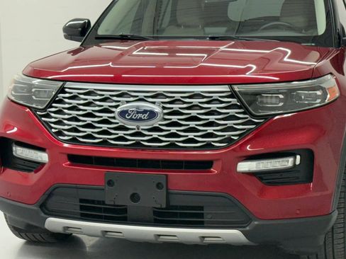 Used 2020 Ford Explorer Platinum w/ Premium Technology Package image 11