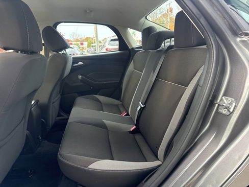 Used 2013 Ford Focus SE image 11