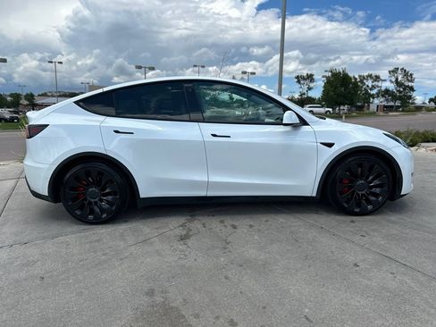 Used 2022 Tesla Model Y Performance AWD/4WD image 8