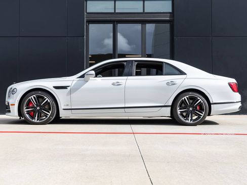 Used 2021 Bentley Flying Spur W12 AWD/4WD image 9