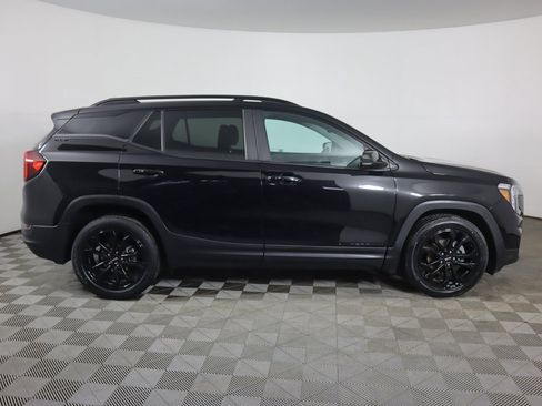 Used 2022 GMC Terrain SLE w/ Driver Convenience Package image 17