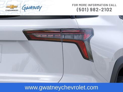 New 2026 Chevrolet Equinox LT w/ Convenience Package II FWD image 11