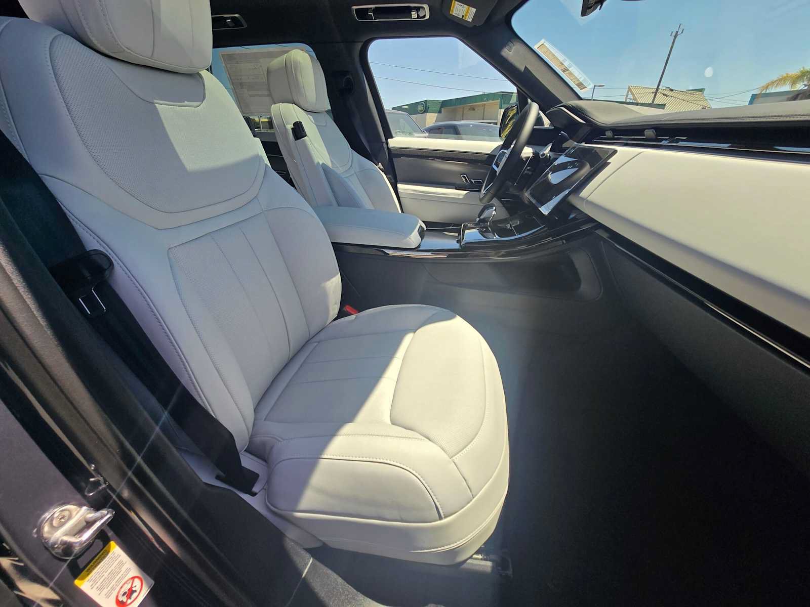 New 2026 Land Rover Range Rover Sport SE AWD/4WD image 10