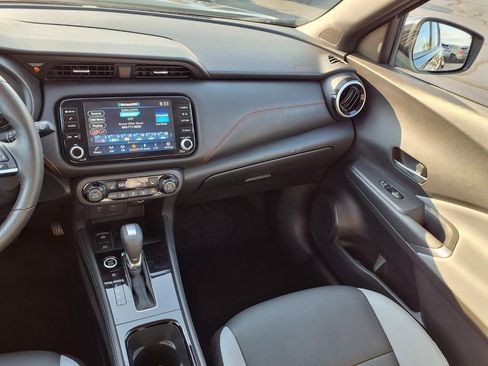 Used 2024 Nissan Kicks SR w/ SR Premium Package FWD image 4