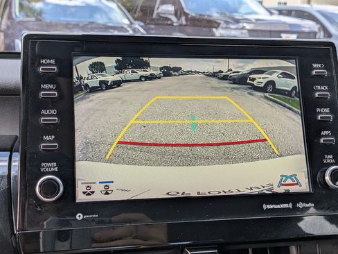 Used 2022 Toyota Camry XLE FWD image 30