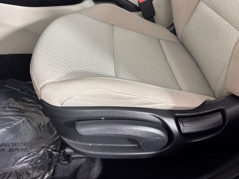 Used 2022 Kia Soul LX w/ Technology Package image 10