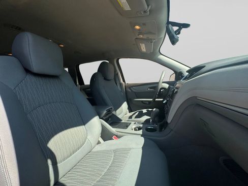 Used 2017 Chevrolet Traverse LS image 37