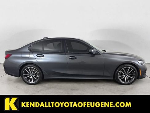 Used 2022 BMW 330i Sedan RWD image 4
