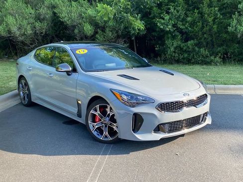 Used 2019 Kia Stinger GT1 RWD image 1