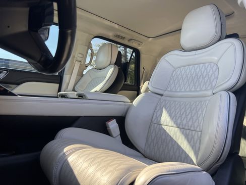 Used 2020 Lincoln Navigator L Black Label image 3