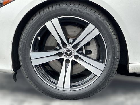 Used 2023 Mercedes-Benz C 300 Sedan image 11