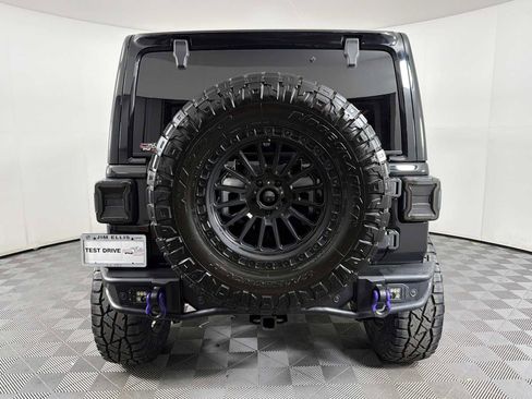 Used 2022 Jeep Wrangler Unlimited Sahara w/ Cold Weather Group image 6