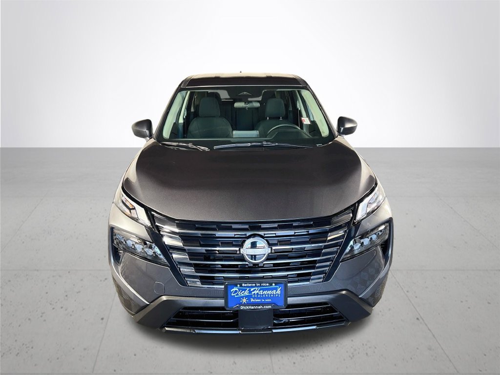Used 2025 Nissan Rogue S AWD/4WD image 3