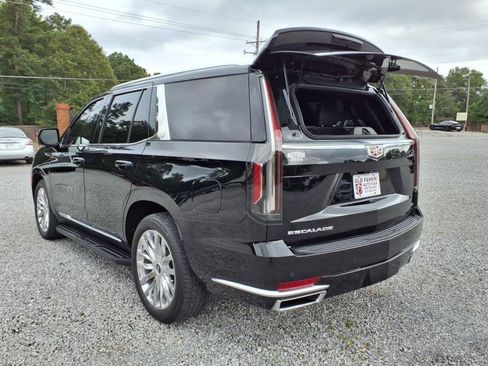 Used 2023 Cadillac Escalade Premium Luxury w/ Performance Package image 8