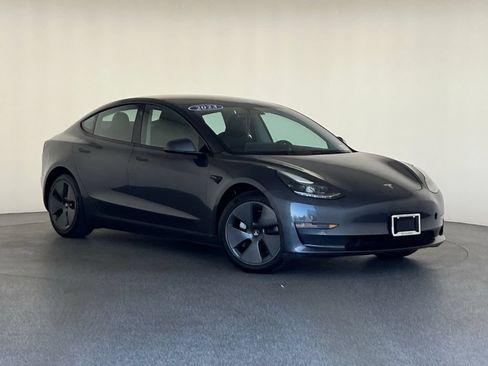 Used 2023 Tesla Model 3 Standard Range RWD image 35
