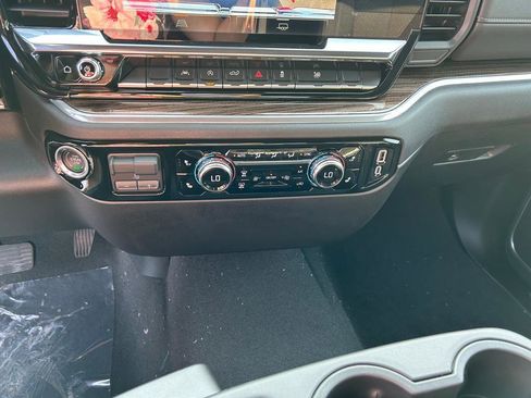 New 2026 GMC Sierra 1500 Elevation image 11