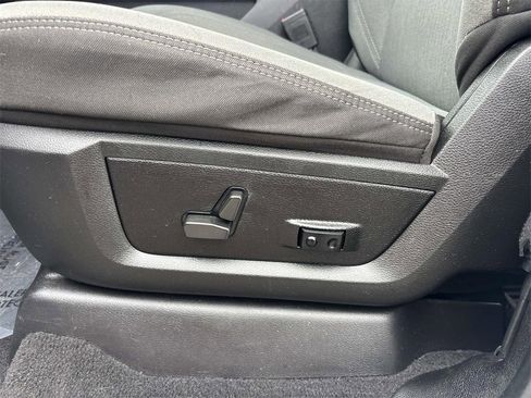 Used 2022 RAM 2500 Big Horn w/ Level 1 Equipment Group image 30