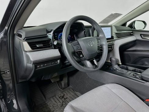 Certified 2025 Toyota Camry LE image 9